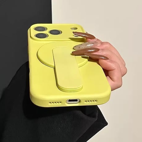 K23074 MagSafeグリップ付きシリコンiPhoneケース