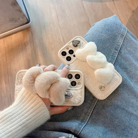 K22591 ふわふわ3連ハートチャーム iPhoneケース