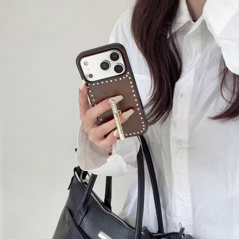 K23102 スタッズデザインスタンドiPhoneケース | nanomita