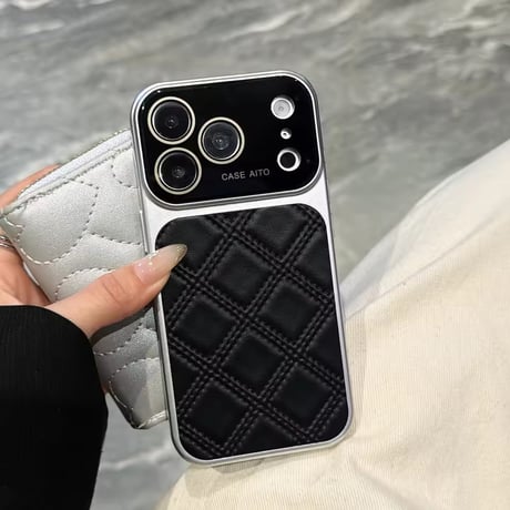 S75380 キルティングレザーパネルiPhoneケース