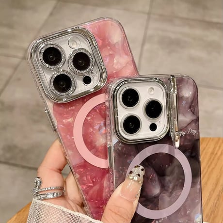 K22795 パールマーブルのカメラフレームスタンド付きMagSafe対応iPhoneケース