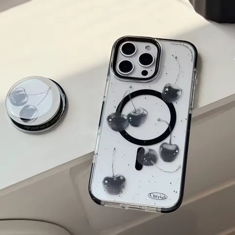 K22909 モノクロチェリー MagSafe対応クリアケース（スタンドソケット付き）