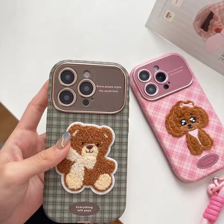 K23014 もこもこベア チェック柄ストラップ付き iPhoneケース
