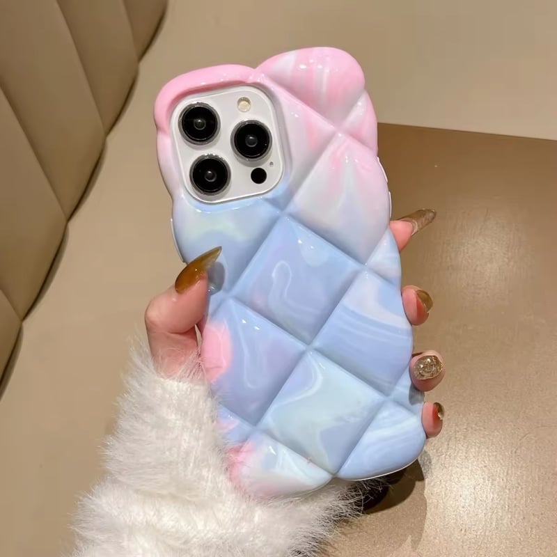 S74392 ぷっくりキルティングiPhoneケース | nanomita