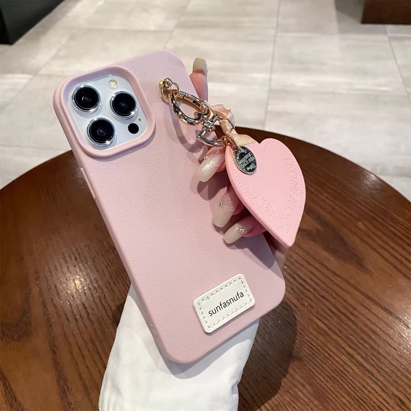 S74551 ハートチャーム付きiPhoneケース | nanomita