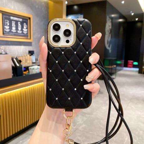 K22767 キルティングストラップ付きiPhoneケース