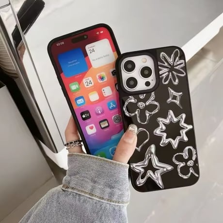 S74619 メタリックモチーフのMagSafe対応iPhoneケース