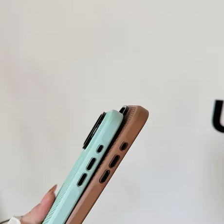 K22766 メッシュカメラスタンド付きiPhoneケース
