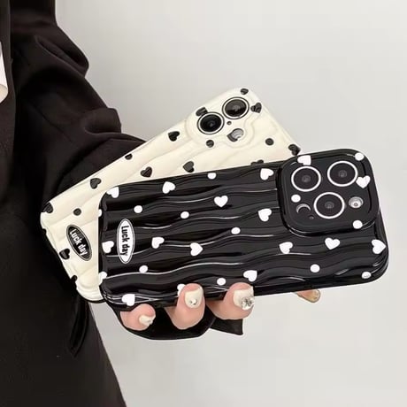 S74595 くねくねハートのモノトーンケース