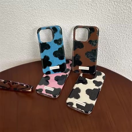 S75056 カラフルカウ柄iPhoneケース