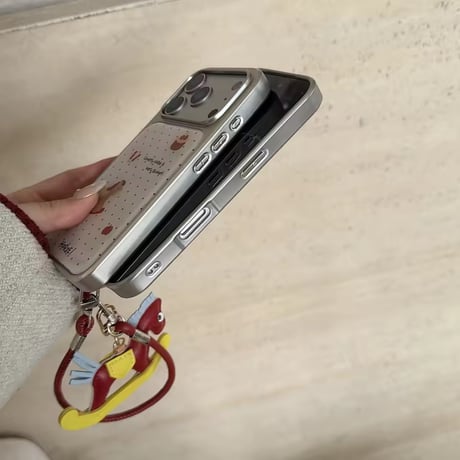 S75228 チェリーケーキと木馬のドットiPhoneケース
