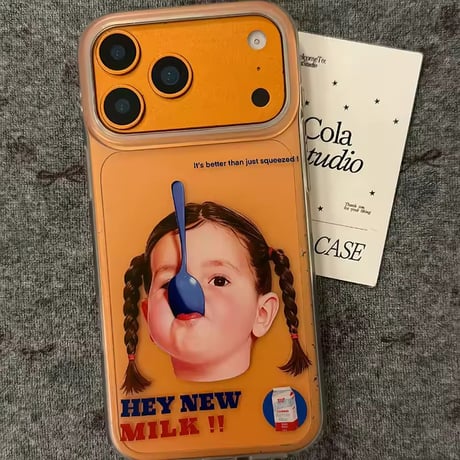 L62472 レトロキッズフォトiPhoneケース