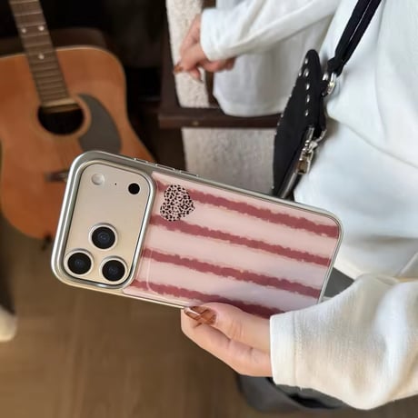 S75259 くすみピンクストライプ ハートアクセント iPhoneケース
