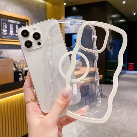 L62390 うねうねフレーム MagSafe対応クリアiPhoneケース