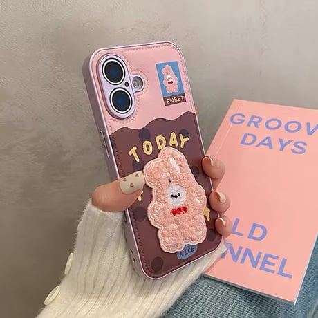 S74466 もこもこアニマル刺繍iPhoneケース