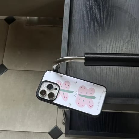 S74706 ピンクバタフライiPhoneケース
