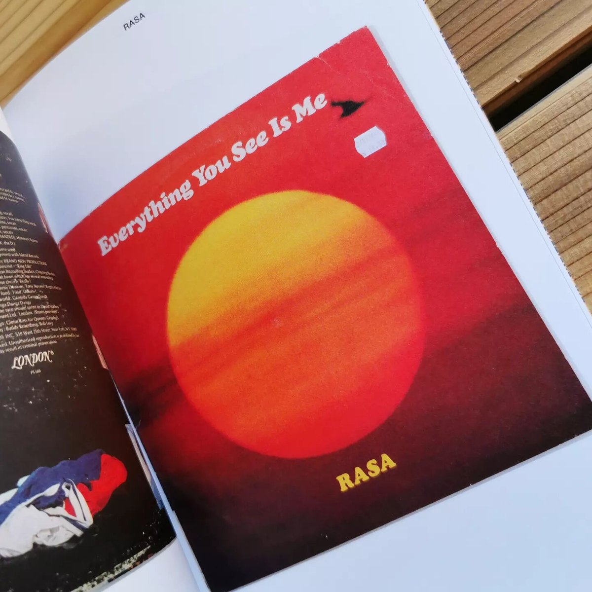 BOOK WORKS ×(UN) - STOP, LOOK AND LISTEN | GREE