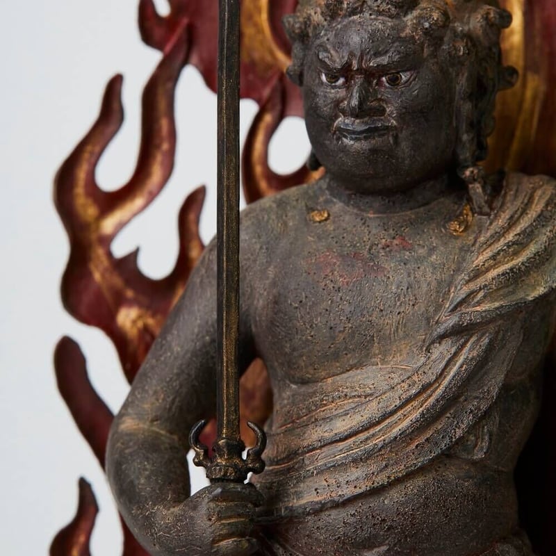 不動明王 彫刻 精密彫刻 不動明王 木彫 仏像 不動明王像 檜木 高約28cm - メルカリ