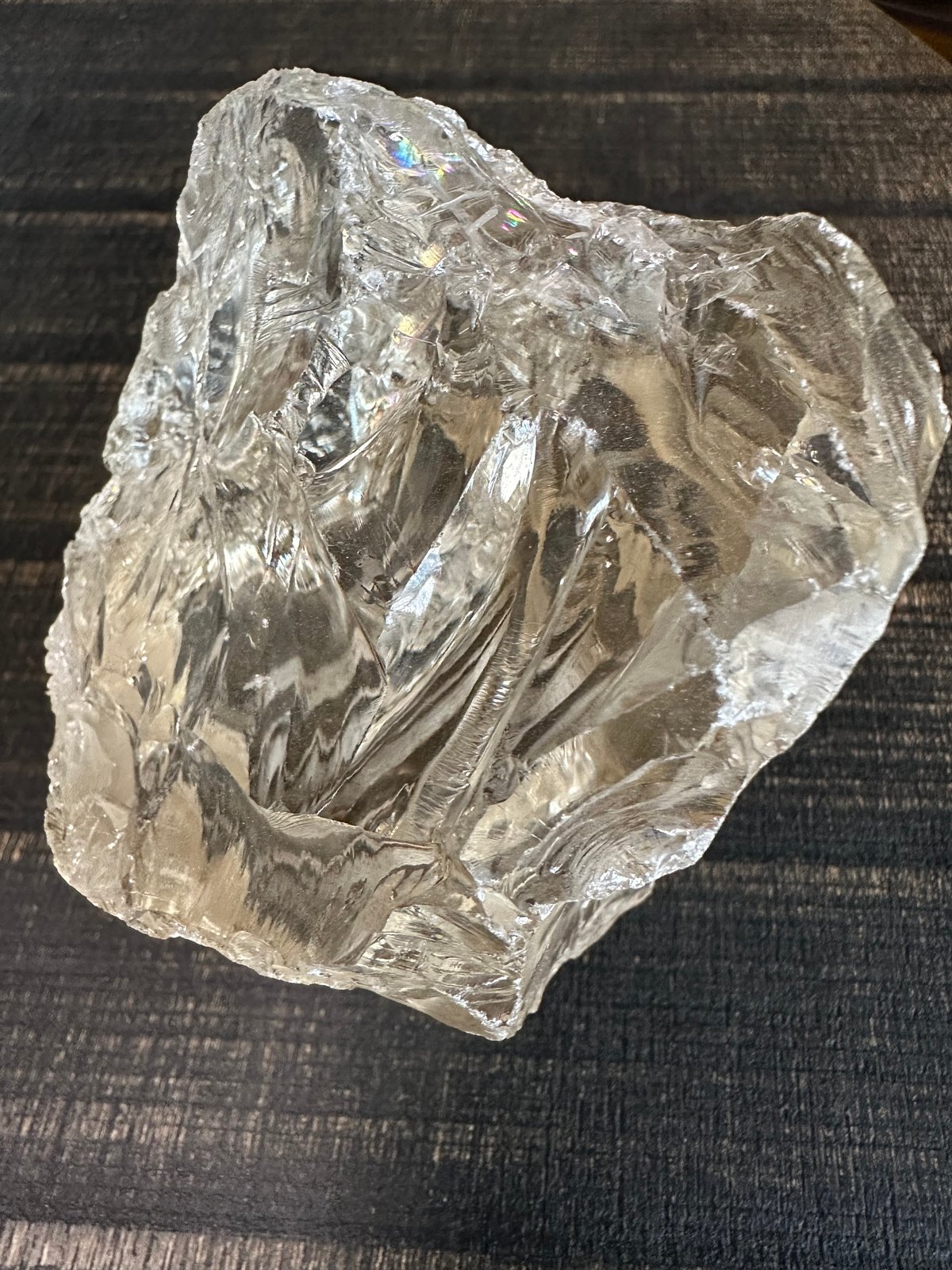 ブラジル　ミナスジェライス州　少しスモーキー　スカル　透明感　うるうる ブラジル ミナスジェライス州 少しスモーキー スカル 透明感