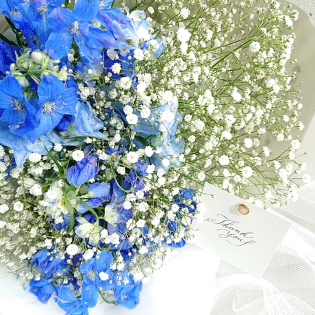”Delphinium＆Gypsophila- flower arrangement” （デルフィニュームとかすみ草　花束）　デルフィンニウム