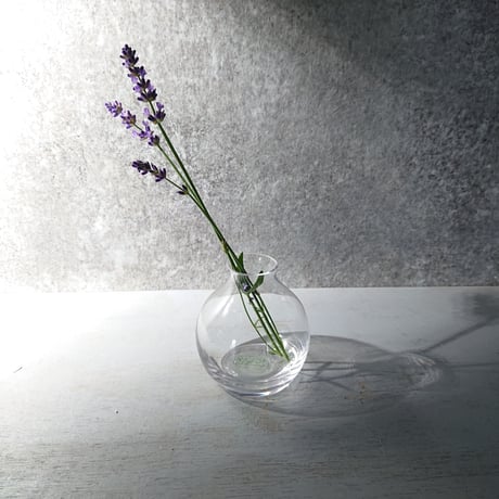 ”rindate - a single‐flower vase"( "輪立(りんだて) "-ガラス花瓶mini ）一輪挿し　ガラス　花瓶　花器　フラワーベース