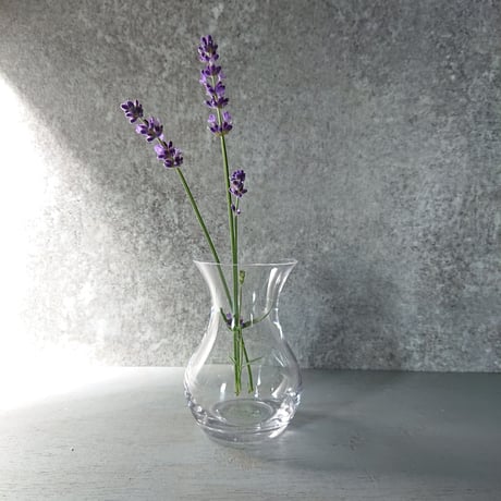 ”tigiri -glass‐flower vase"　( "千切(ちぎり) "-ガラス花瓶mini ）一輪挿し　花器　ガラス花器　ガラス花瓶　ガラス