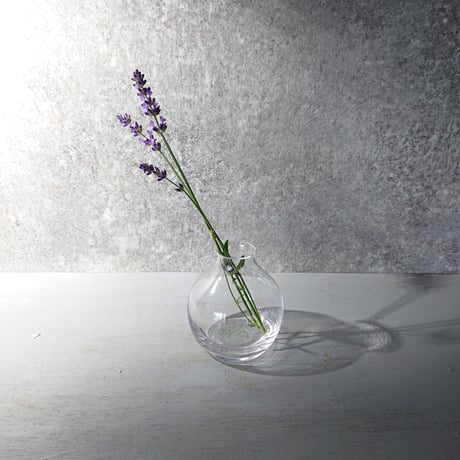 ”rindate - a single‐flower vase"( "輪立(りんだて) "-ガラス花瓶mini ）一輪挿し　ガラス　花瓶　花器　フラワーベース