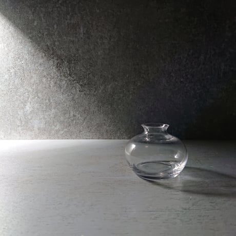”rindate -small-glass‐flower vase"　( "輪立(りんだて)-スモール・ガラス花瓶mini ）一輪挿し　花器　ガラス花器　ガラス花瓶　ガラス