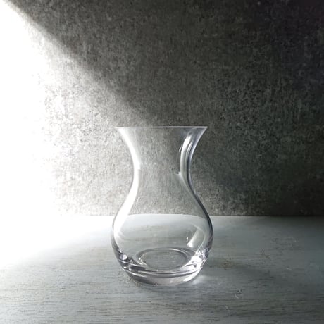 ”tigiri -glass‐flower vase"　( "千切(ちぎり) "-ガラス花瓶mini ）一輪挿し　花器　ガラス花器　ガラス花瓶　ガラス