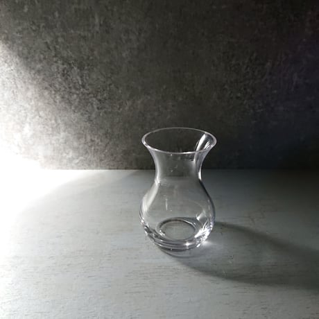 ”tigiri -glass‐flower vase"　( "千切(ちぎり) "-ガラス花瓶mini ）一輪挿し　花器　ガラス花器　ガラス花瓶　ガラス