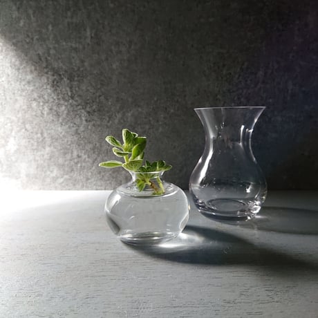 ”rindate -small-glass‐flower vase"　( "輪立(りんだて)-スモール・ガラス花瓶mini ）一輪挿し　花器　ガラス花器　ガラス花瓶　ガラス