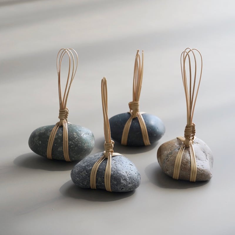 WRAPPED ROCKS TOMEISHI S SZ339 | 山と猫