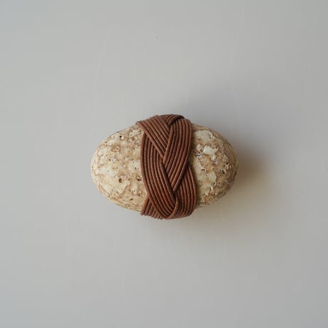 How to Wrap_ / Wrapping Stone No.22