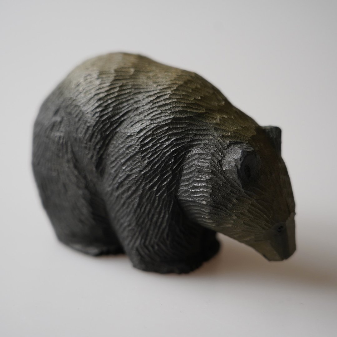 木彫り熊 佐藤憲治 木彫り熊】 佐藤さんの木彫り熊をオンラインストアにアップ