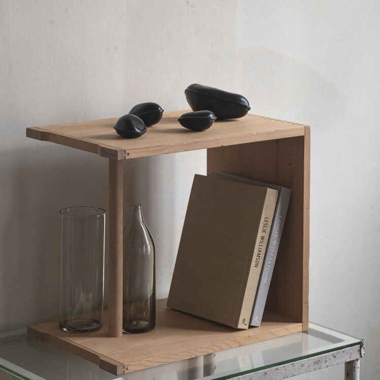 Leather Wrapped Stone / S | 山と猫