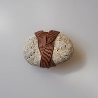 How to Wrap_ / Wrapping Stone No.9