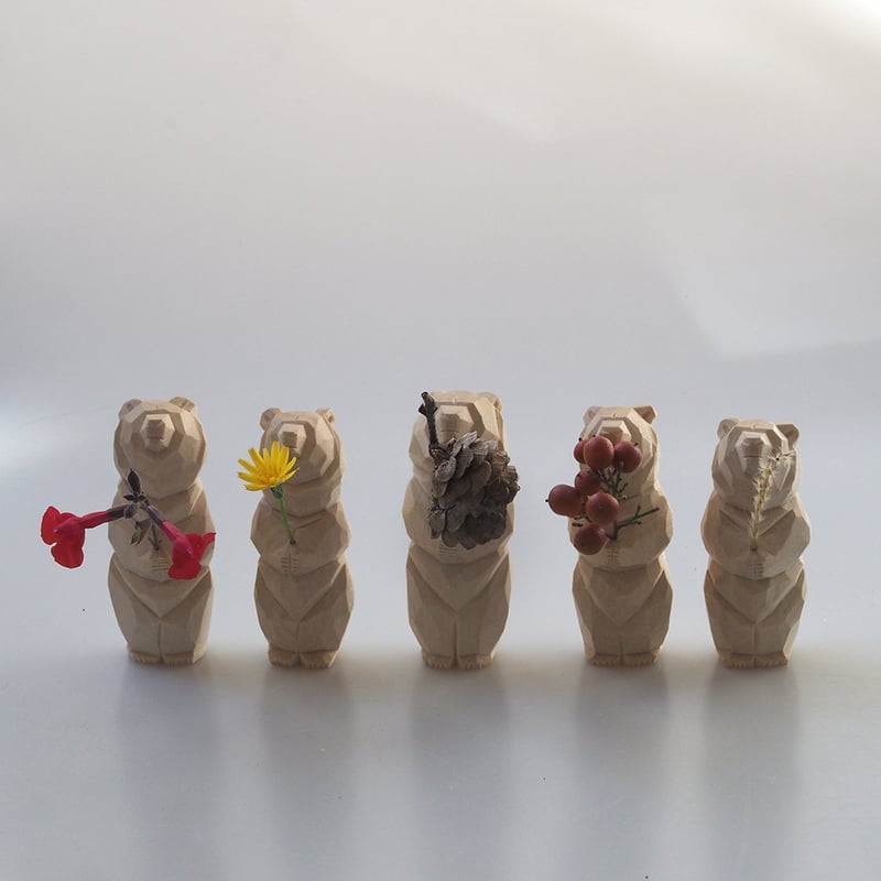 ヨシダマキ　クマブローチ　MAKI YOSHIDA　コロマル　木彫り　遊木民 MAKI YOSHIDA / コロマル熊 | 山と猫