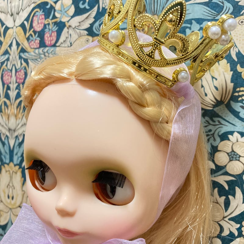 ブライス アイシードール『パール王冠』ゴールド シルバー | ジェニー