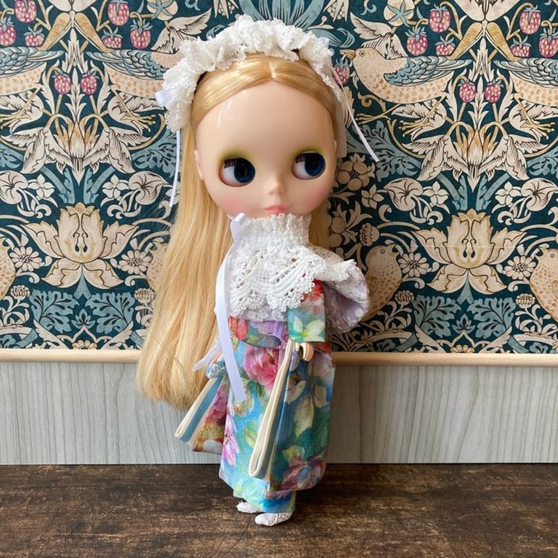 くろねこ呉服店『1/6 ブライス アイシードール 着物』ブルーローズ柄