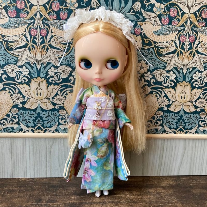 くろねこ呉服店『1/6 ブライス アイシードール 着物』ブルーローズ柄