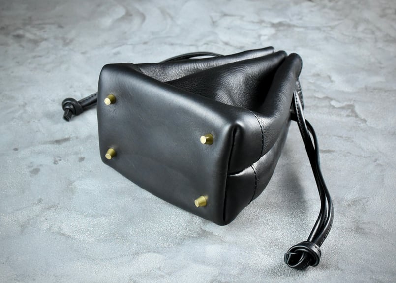 BENNETT ベネット 巾着トート ITALIAN-SHRINK | BLACK LEATH