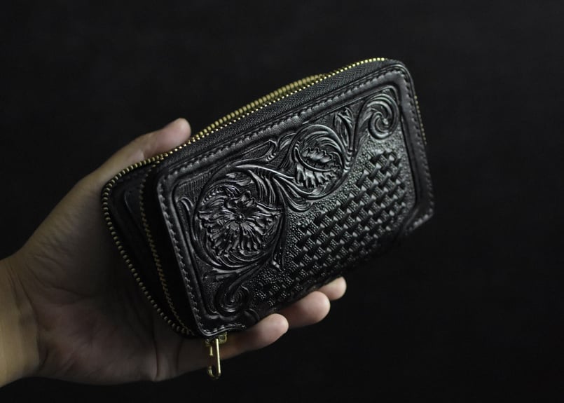 ブラックミドルウォレットMiddle Leather Wallet■留め革全縫い W2 ≪BLACK≫ MIDDLE WALLET / ミドルウォレット – MOTO ONLINE