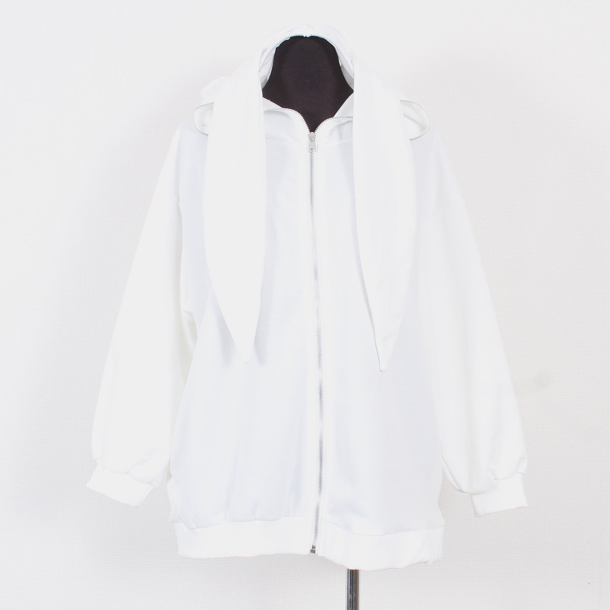 お値下げしました❤️【新品未使用】ピノーレ　ロングパーカー 楽天市場】大きめフード「小顔」 ロングパーカー パーカー