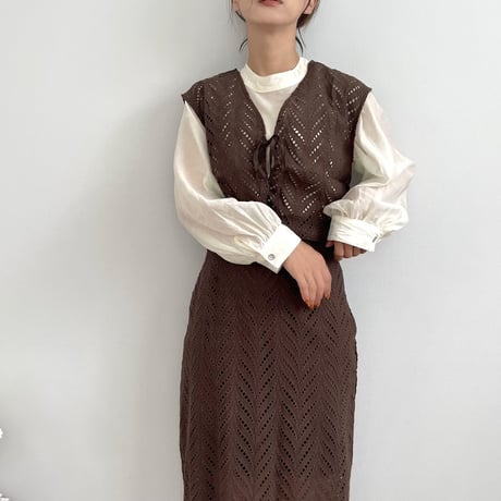 cut work lace short gilet