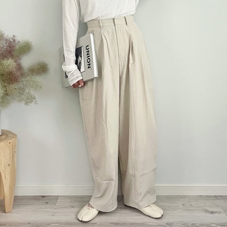 Linen-Like Curved Pants