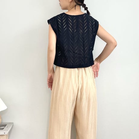 cut work lace short gilet