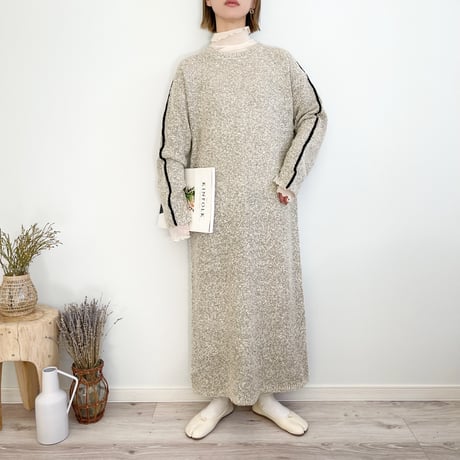 Boucle Colored Line Knit OP