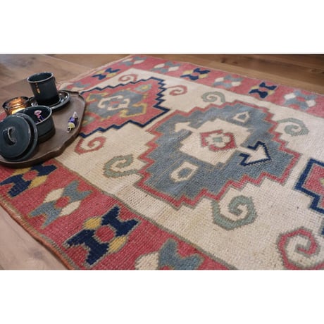 【VR089】﻿Vintage Turkish Rug