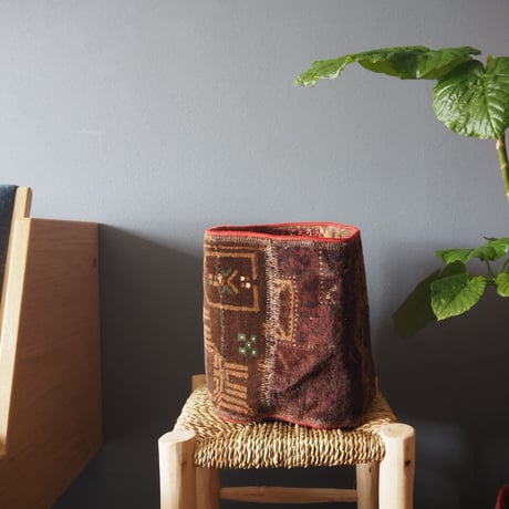 【VP050】 Afghan  Rug pot ②