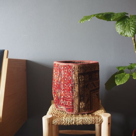 【VP050】 Afghan  Rug pot ②